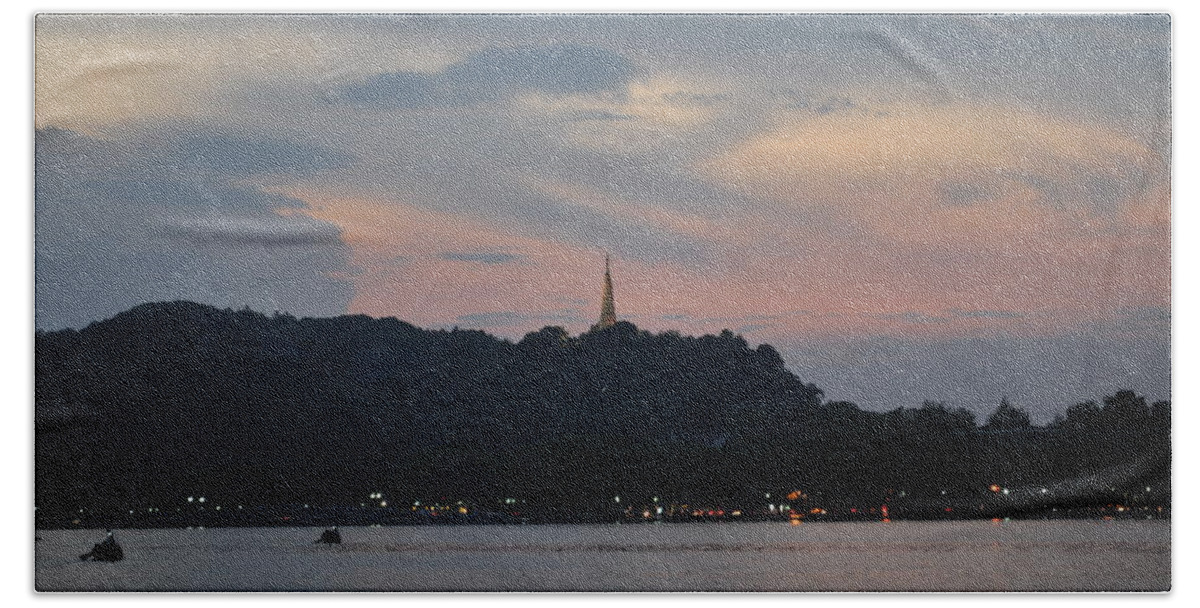 China Bath Towel featuring the photograph Pagoda in the Sunset by Jason Chu