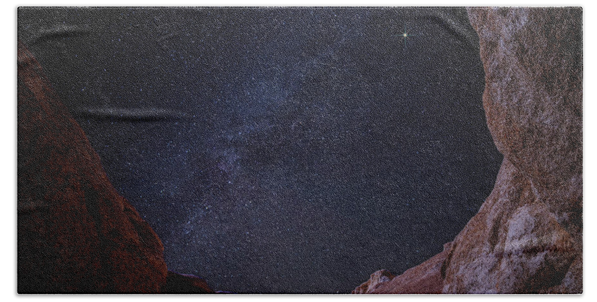 Stars Bath Towel featuring the photograph Paint Mine Milky Way by Darren White