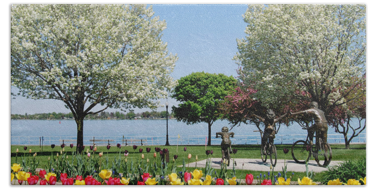 Palmer Park Bath Towel featuring the photograph Palmer Park in Spring by Grace Grogan