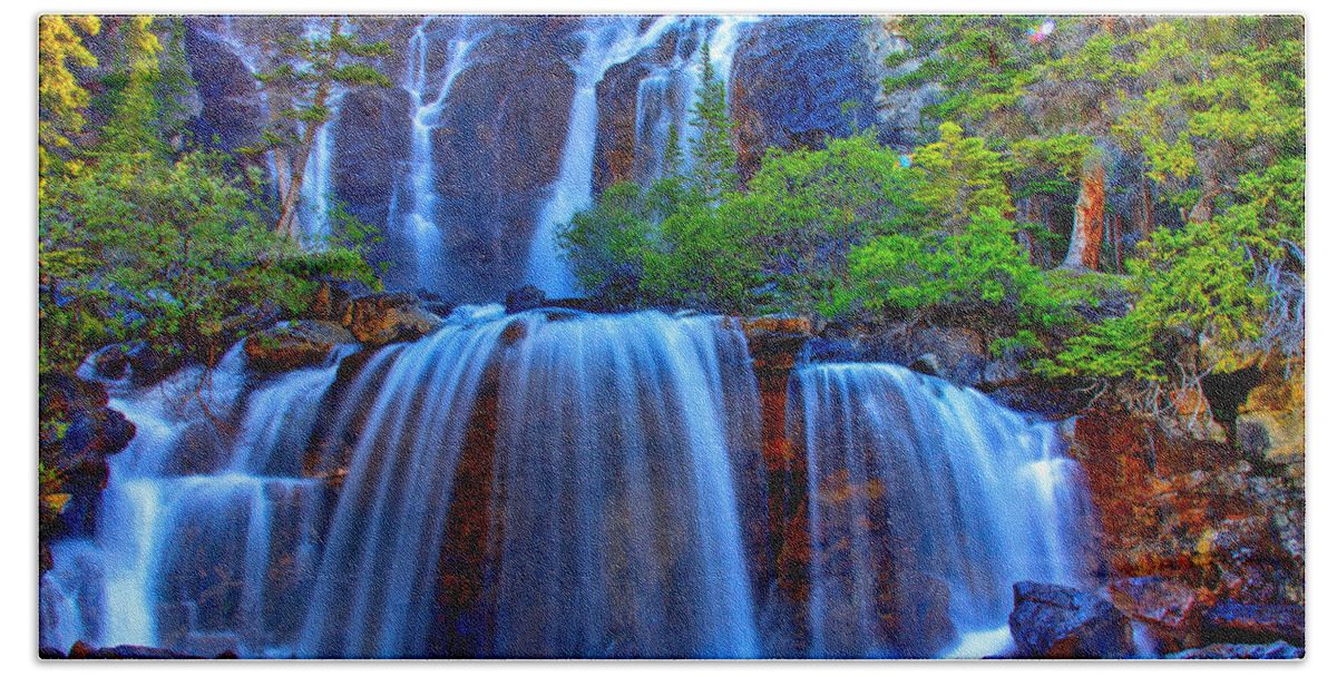 Waterfall Hand Towel featuring the photograph Paradise Falls by Scott Mahon