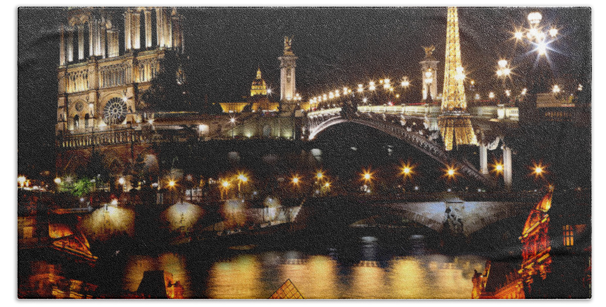Paris At Night Bath Towel featuring the photograph Paris Nights by Andrew Fare