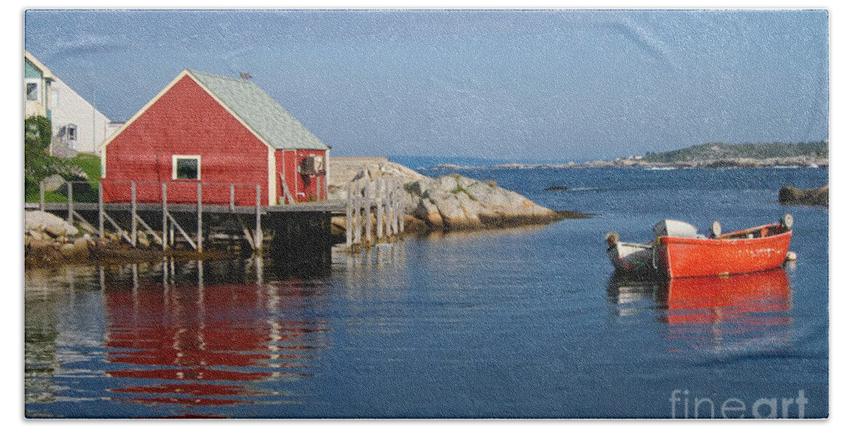 Peggy's Cove Bath Towel featuring the photograph Peggys Cove by Thomas Marchessault