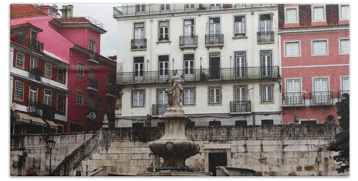 Lisbon Bath Towel featuring the photograph Pink Framed Fountain, Lisbon by Lorraine Devon Wilke
