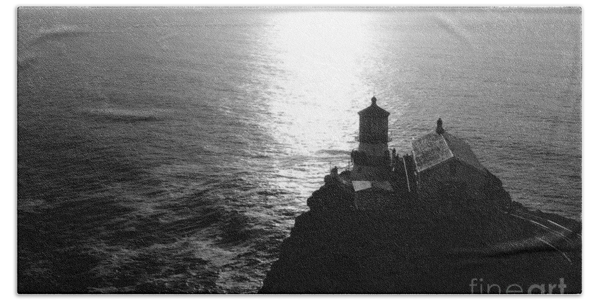 Lighthouse Bath Towel featuring the photograph Point Reyes Lighthouse - Black and White by Carol Groenen
