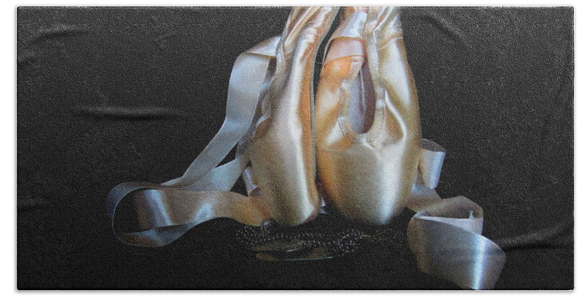 Pointe Shoes Bath Towel featuring the photograph Pointe shoes and dog tags2 by Laurianna Taylor