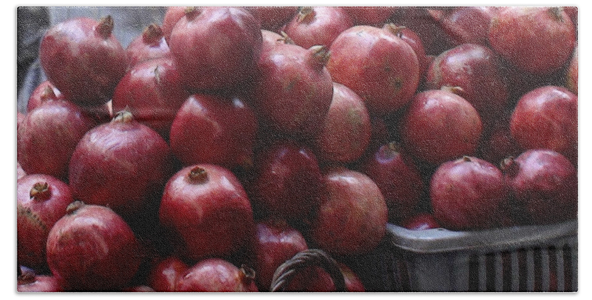 Pomegranates Bath Towel featuring the photograph Pomegranates at Jerusalem's Old City Market by Brian Tada