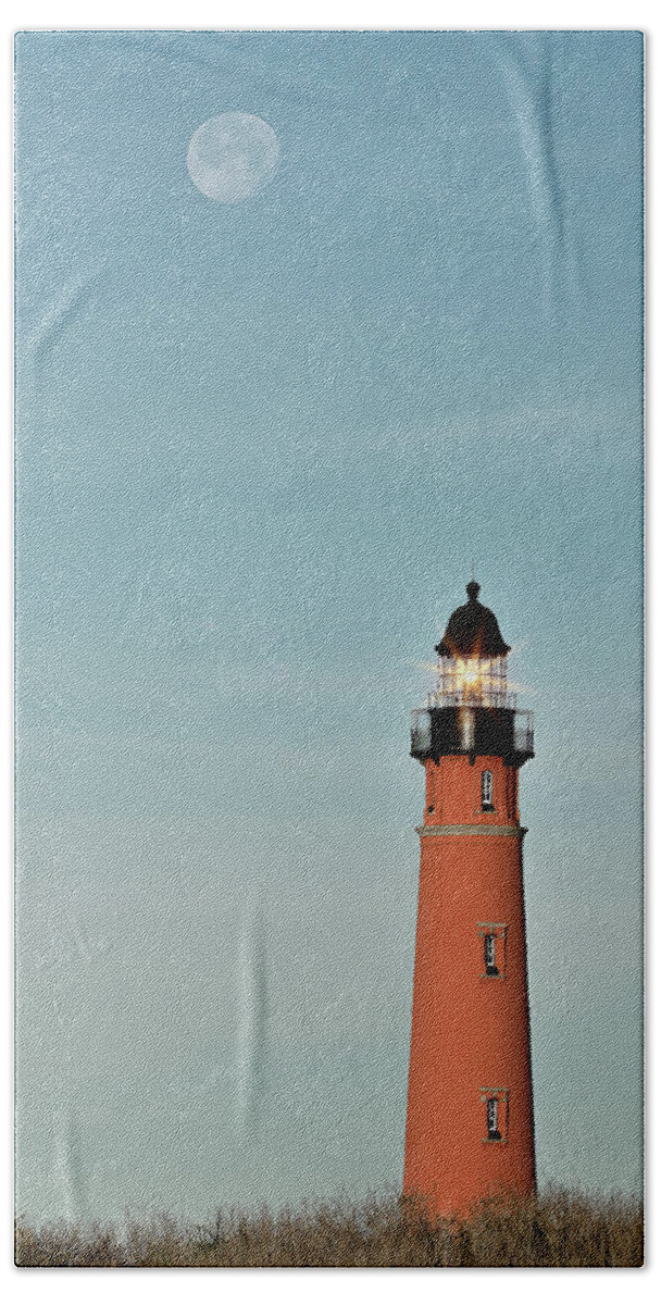 Lighthouse Hand Towel featuring the photograph Ponce de Leon Lighthouse by Norman Peay