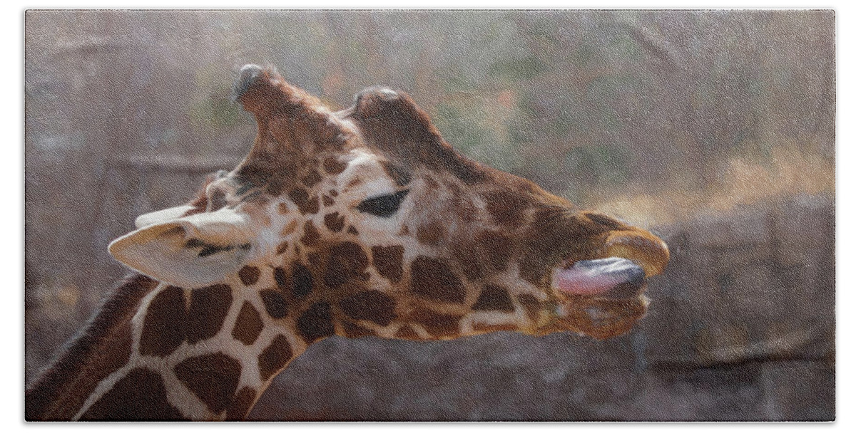 Wildlife Bath Towel featuring the digital art Portrait of a Giraffe by Ernest Echols