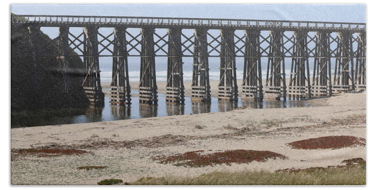 Pudding Bath Towel featuring the photograph Pudding Creek Trestle by Christy Pooschke