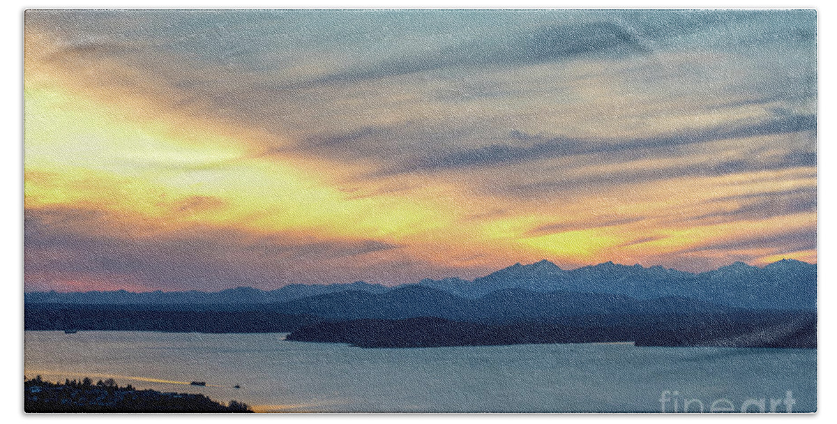 Seattle Bath Towel featuring the photograph Puget Sound Sunset Evening by Mike Reid