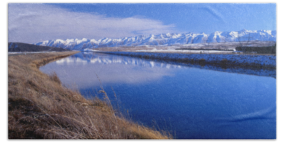 Pukaki Canal Bath Towel featuring the photograph Pukaki Canal by Maggie Mccall
