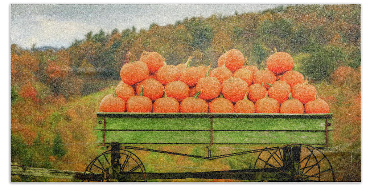 Pumpkins Bath Towel featuring the photograph Pumpkins On A Wagon by Jaki Miller