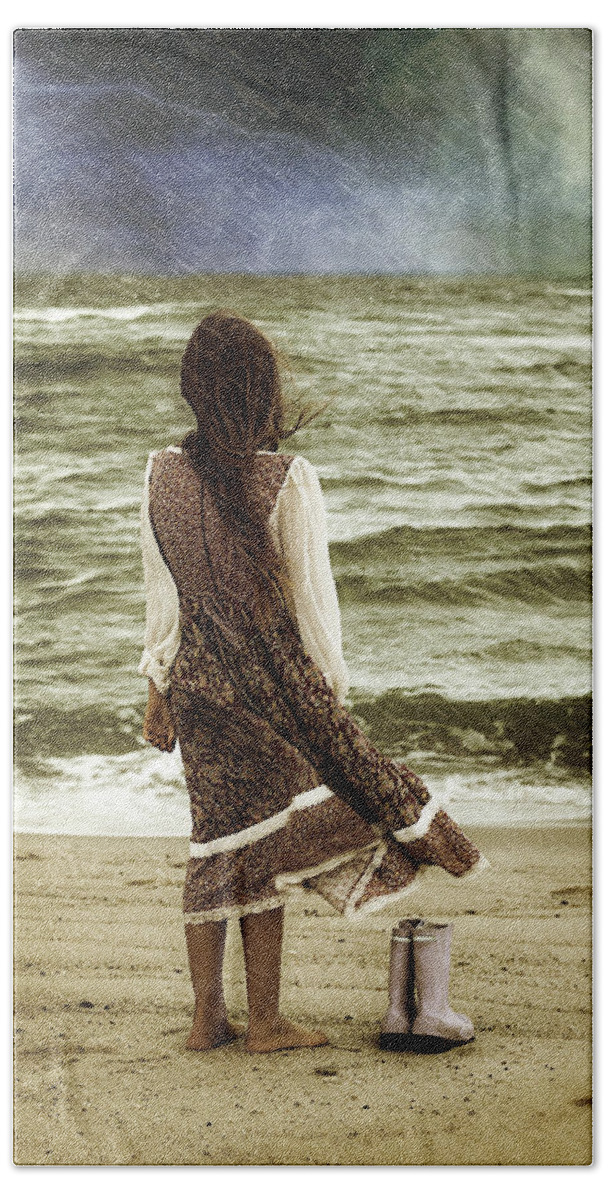 Female Bath Towel featuring the photograph Rainy Day by Joana Kruse