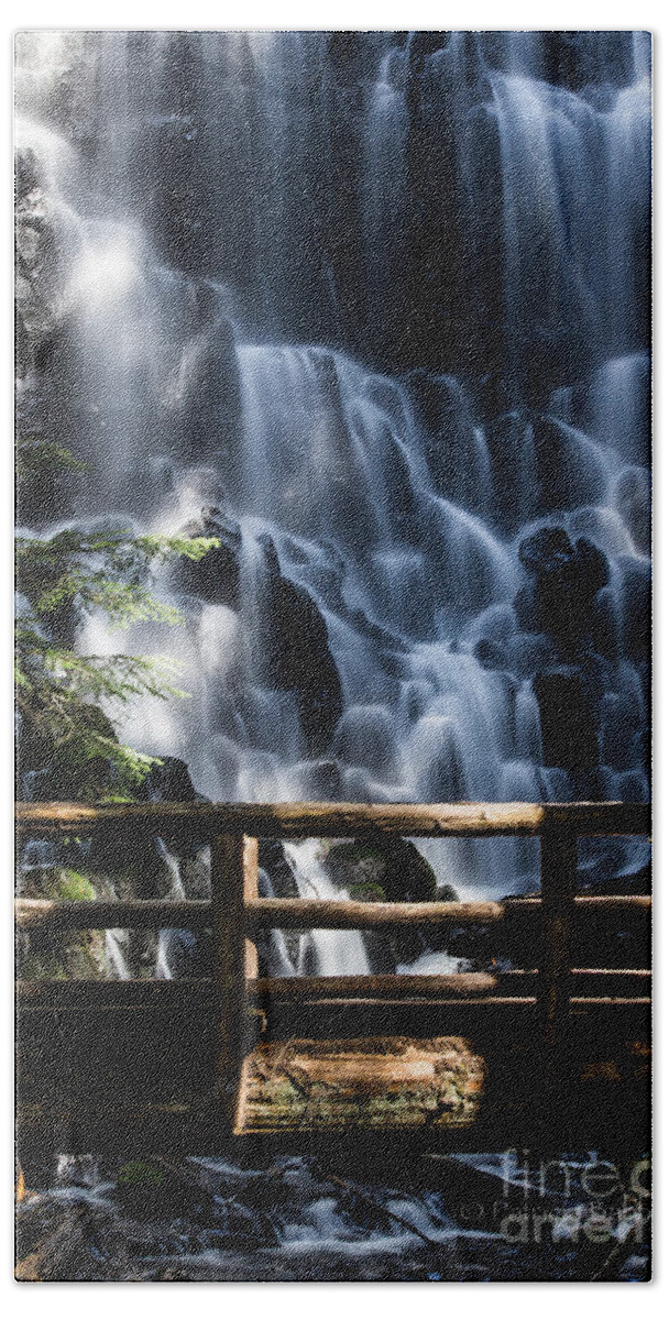 Waterfall Bath Towel featuring the photograph Ramona Falls by Patricia Babbitt