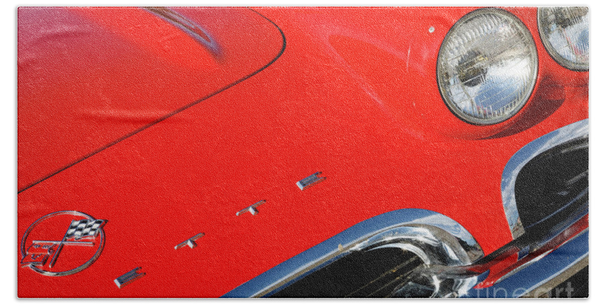 Corvette Bath Towel featuring the photograph Red '62 Vette by Dennis Hedberg