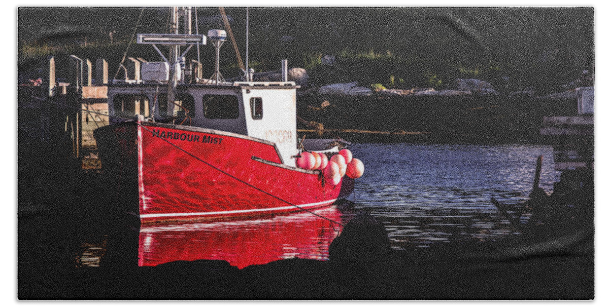 Peggy's Cove Bath Towel featuring the photograph Red Boat at Peggy's Cove by Patrick Boening