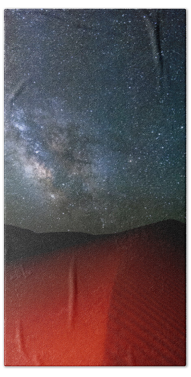 Stars Bath Towel featuring the photograph Red Dunes at Night by Cat Connor