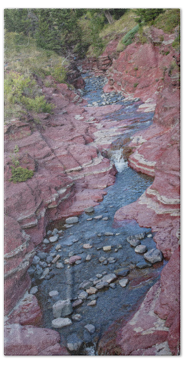 Red Hand Towel featuring the photograph Red Rock Canyon by Ronald Lutz