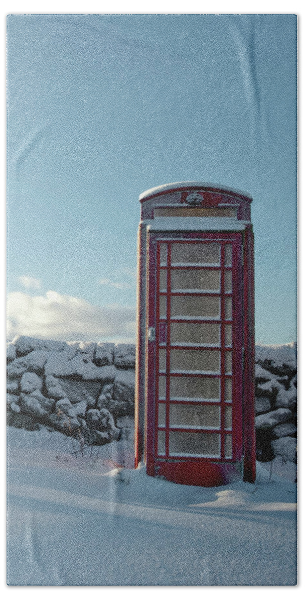 Red Telephone Box Hand Towel featuring the photograph Red Telephone Box in the Snow iii by Helen Jackson