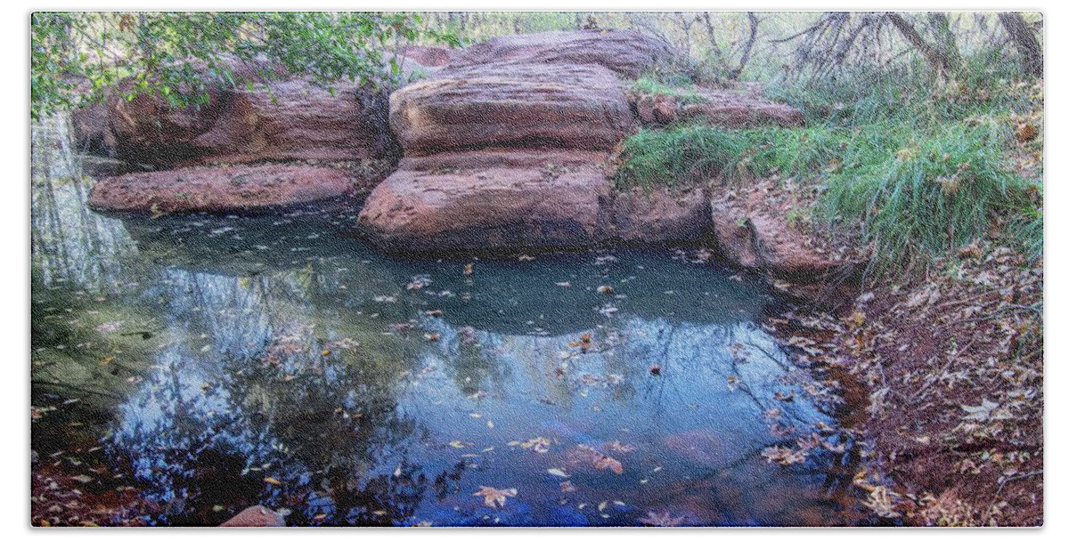 Red Rock Hand Towel featuring the photograph Reflection Pond 7795-101717-1 by Tam Ryan