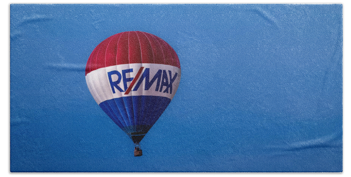 Art Hand Towel featuring the photograph Remax Hot Air Balloon by Ron Pate