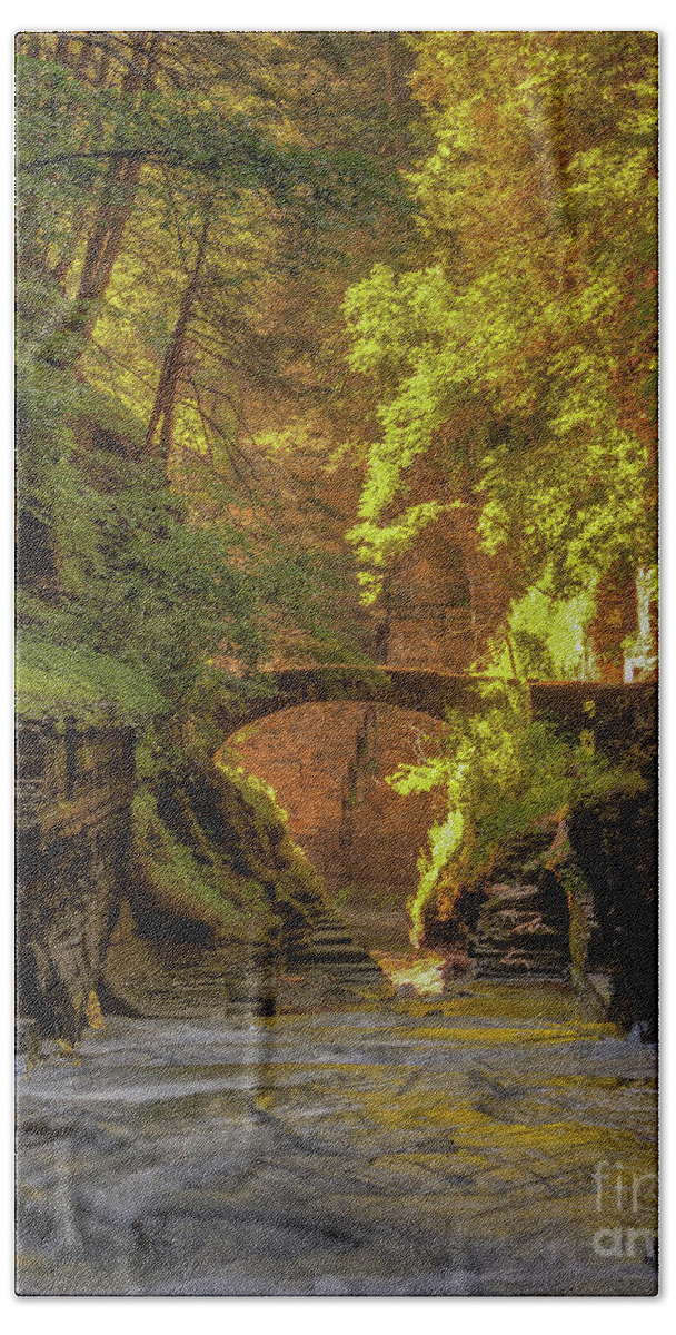 Gorge Bath Towel featuring the photograph Rivendell Bridge by Rod Best