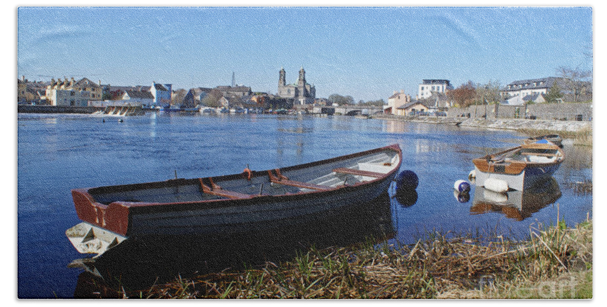River Bath Towel featuring the photograph River Shannon at Athlone by David Birchall