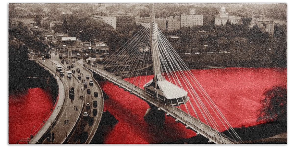 Rivi�re Bath Towel featuring the digital art Riviere Rouge Red River by Julius Reque