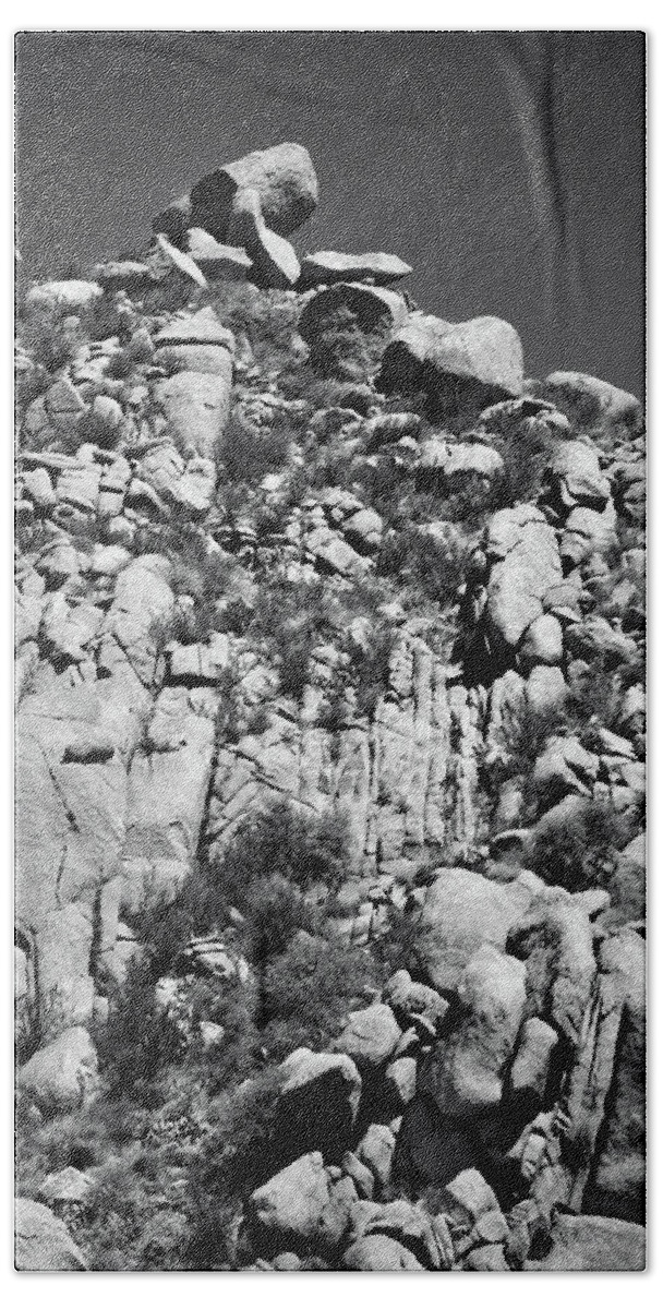 Landscape Bath Towel featuring the photograph Rock Face Sandia Mountain by Ron Cline