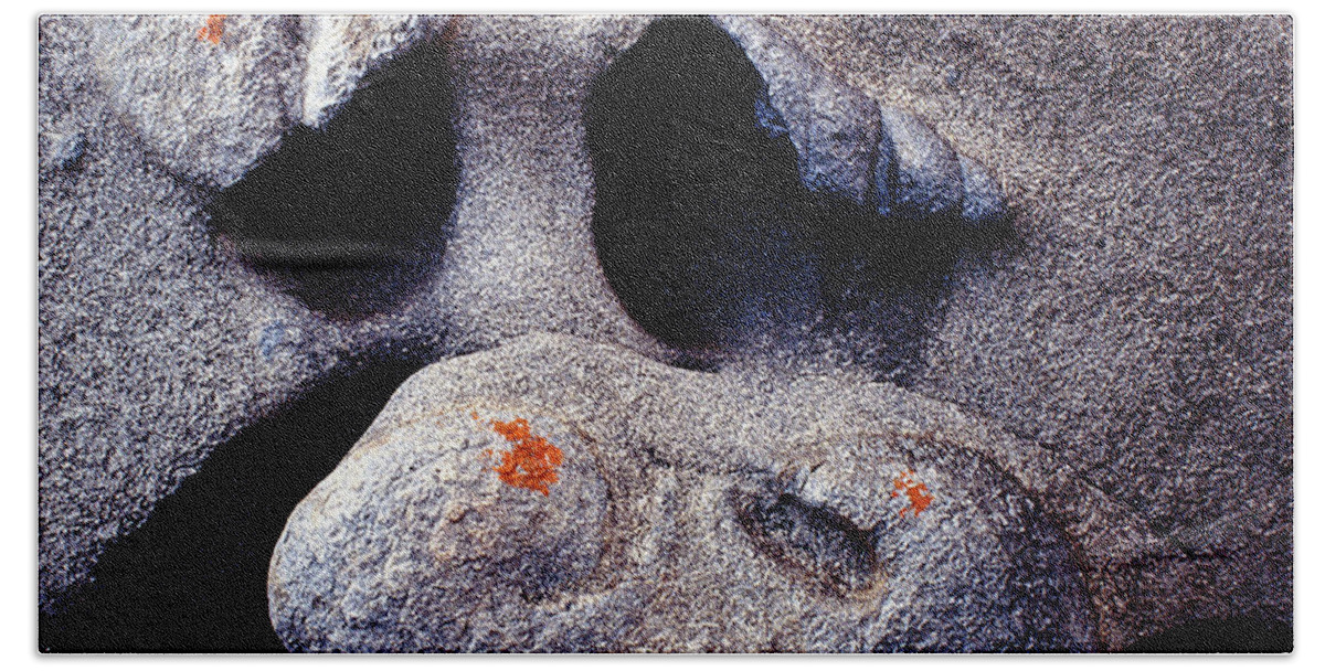 Face Bath Towel featuring the photograph Rock Face by Ted Keller