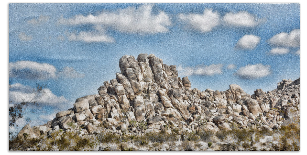 Joshua Tree Bath Towel featuring the photograph Rock Pile #4 by Stephen Stookey