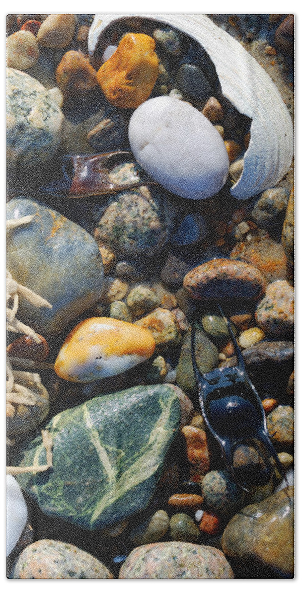 Rocks Bath Towel featuring the photograph Rocks and Shells on Sandy Neck Beach by Charles Harden