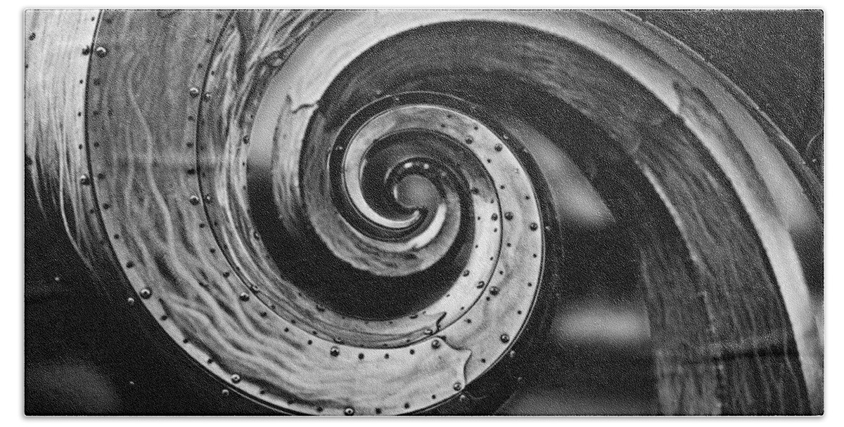 Junk Bath Towel featuring the photograph Salmon Waves Black and White 2 by Pelo Blanco Photo