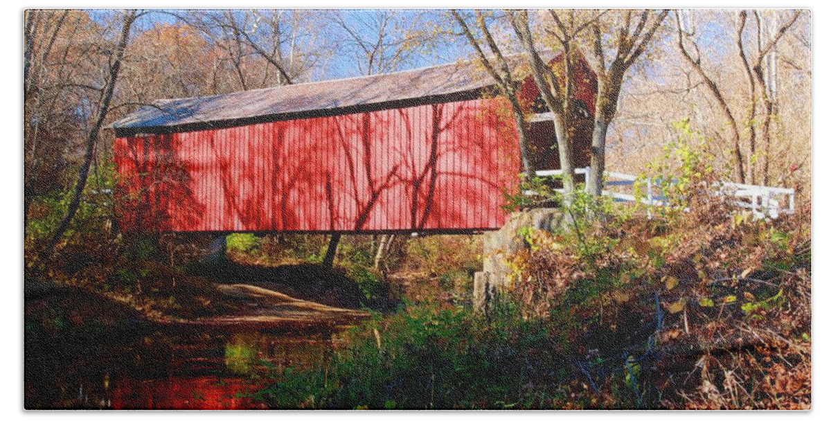 Hillboro Hand Towel featuring the photograph Sandy Creek Covered Bridge by Steve Warnstaff