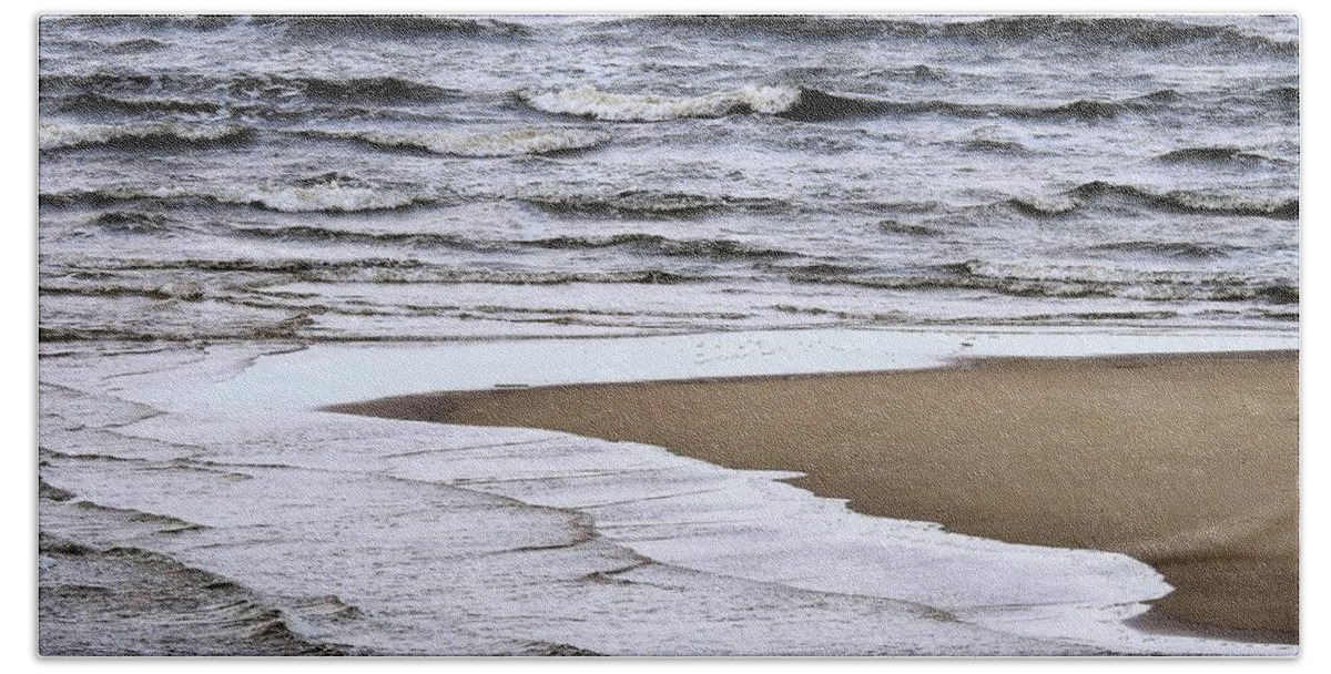 Ocean Bath Towel featuring the photograph Sea Patterns by Jan Gelders