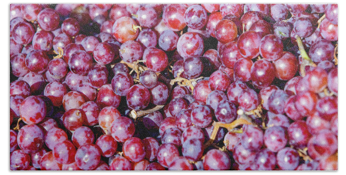 Farmers Market Bath Towel featuring the photograph Seedless Grapes by Todd Klassy