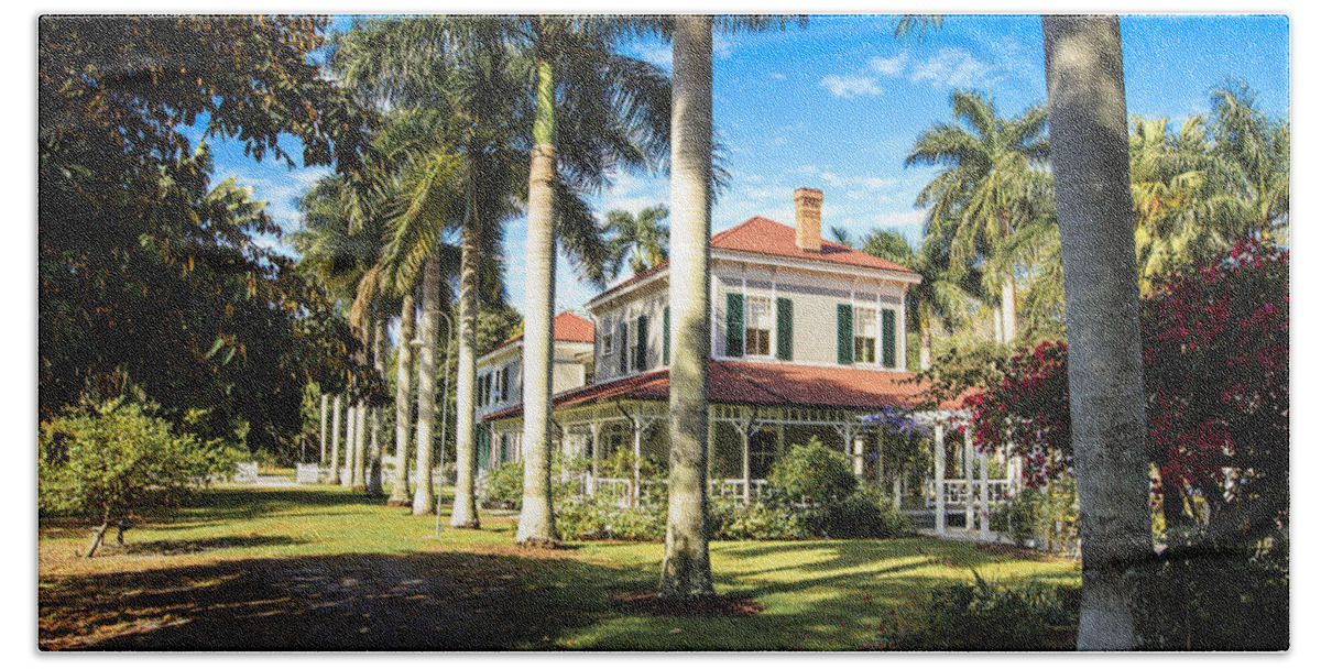 Ford Hand Towel featuring the photograph Seminole Lodge by Sean Allen