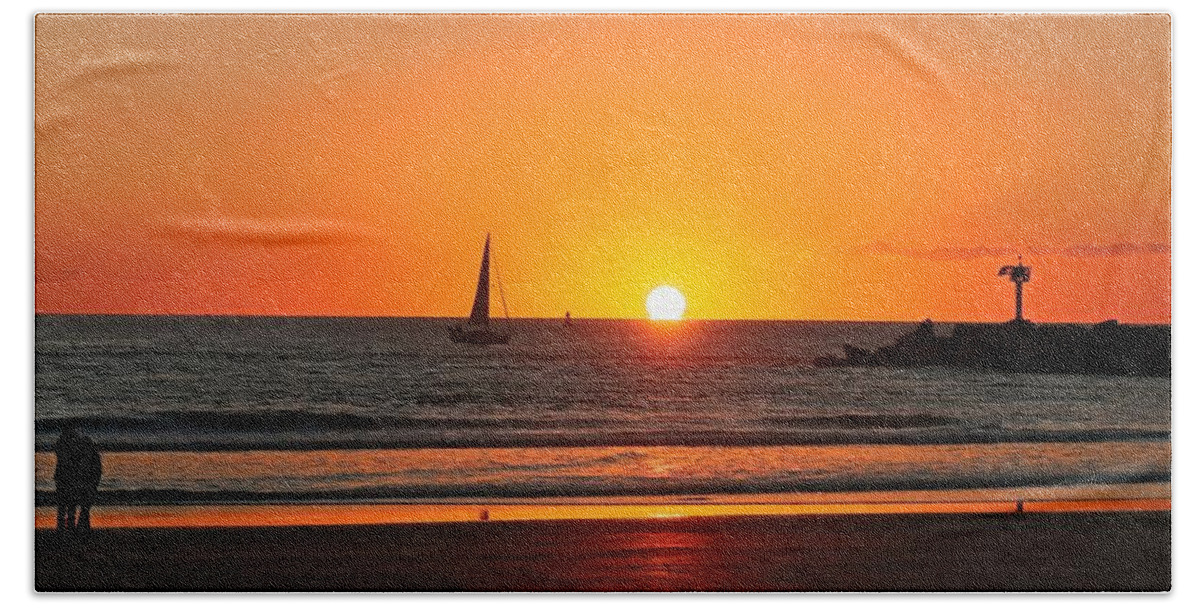 Ocean Sunset Hand Towel featuring the photograph Serene Ocean Sunset - 2 by Christy Pooschke