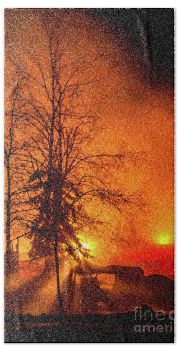 Alaska Bath Towel featuring the photograph Shadows in Orange Fog by George Lehmann