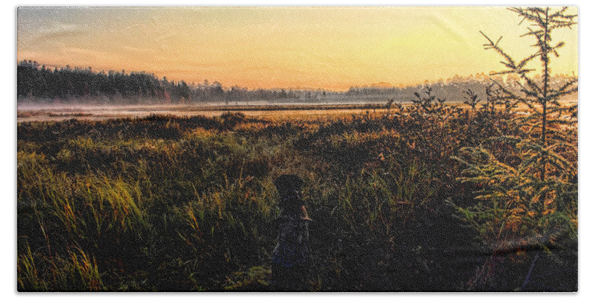 Hunt Bath Towel featuring the photograph Sharing A September Sunrise With a Retriever by Dale Kauzlaric