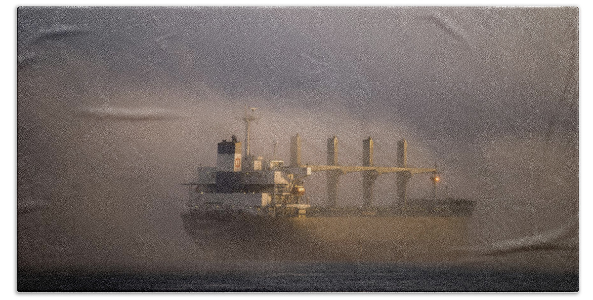 Astoria Bath Towel featuring the photograph Ship in the Fog by Robert Potts