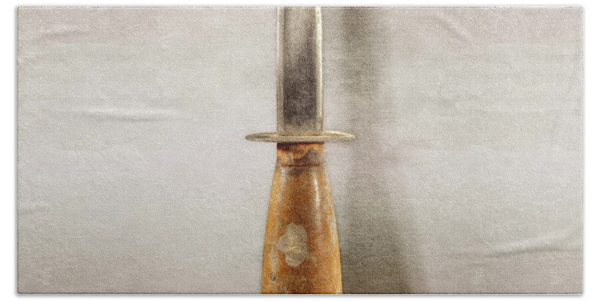 Antique Bath Towel featuring the photograph Shorty Knife by YoPedro