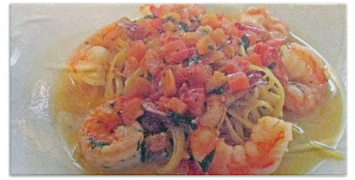 Dinner Bath Towel featuring the photograph Shrimp And Linguine by Kay Novy
