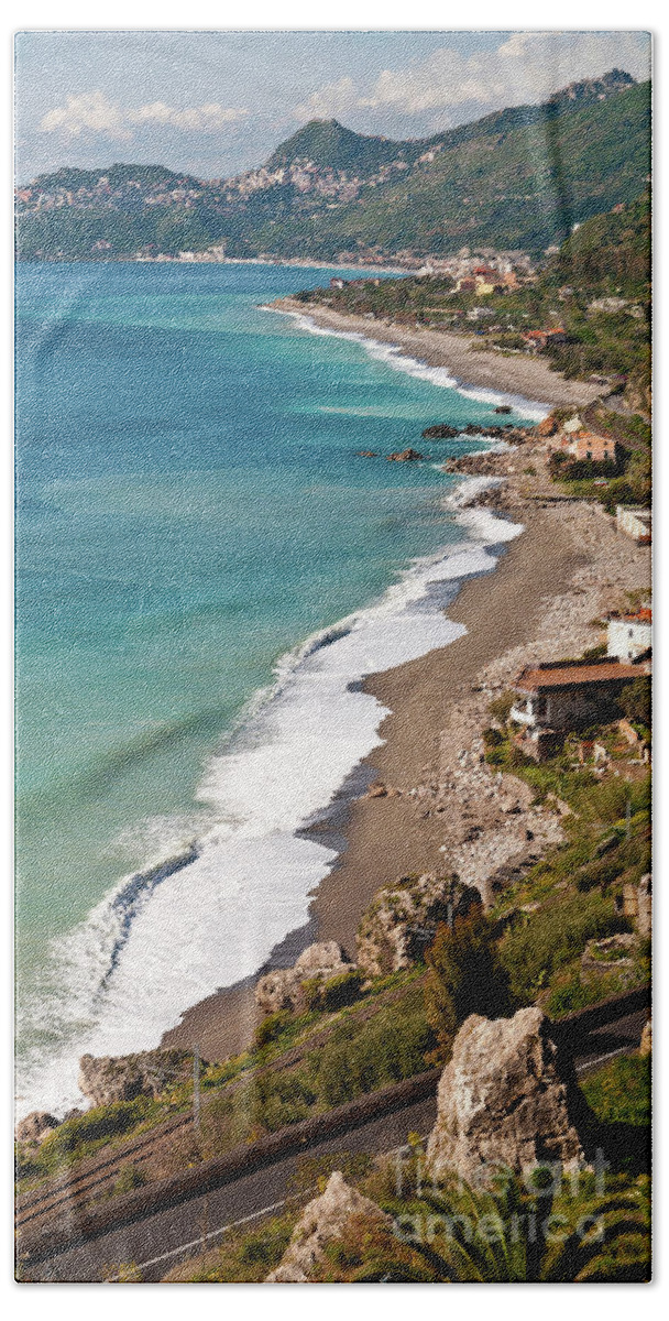 Sicilian Sea Sound Hand Towel featuring the photograph Sicilian Sea Sound by Silva Wischeropp