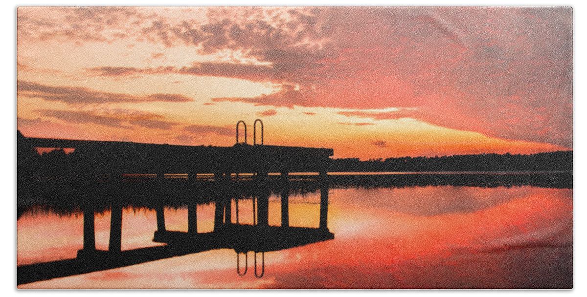 Sunset Hand Towel featuring the photograph Sky On Fire by Parker Cunningham
