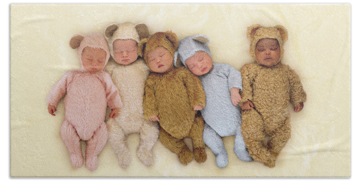 Teddy Bears Hand Towel featuring the photograph Sleepy Bears by Anne Geddes