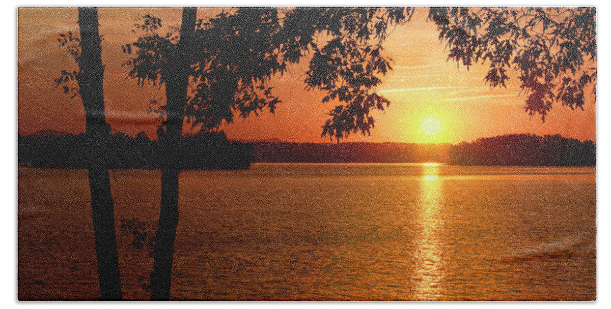 Smith Mountain Lake Hand Towel featuring the photograph Smith Mountain Lake Silhouette Sunset by The James Roney Collection