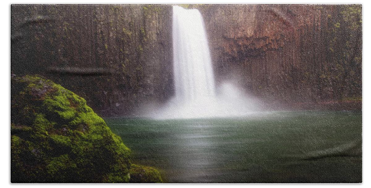 Abiqua Falls Bath Towel featuring the photograph Smooth Morning by Nicki Frates