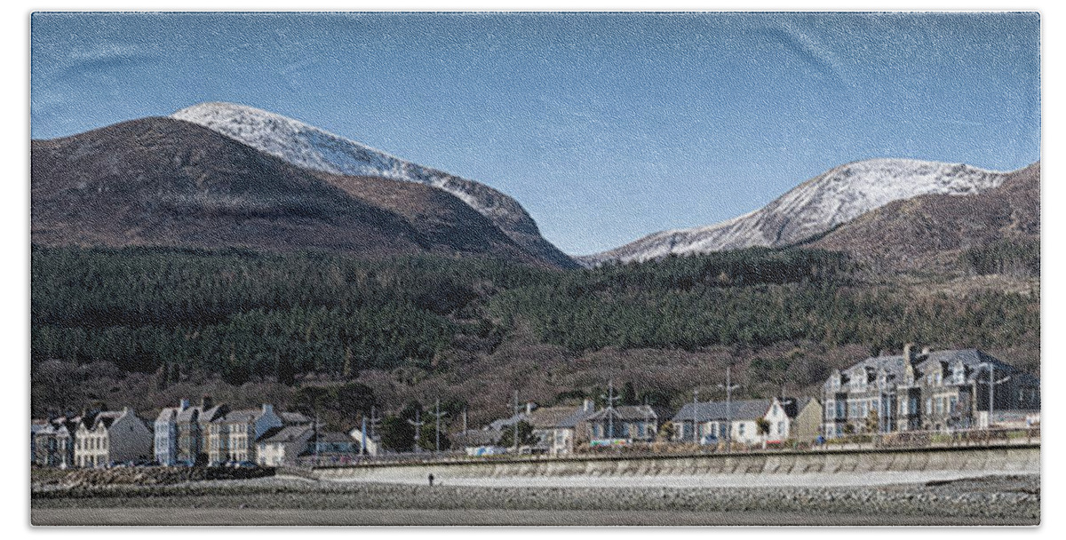 Donard Bath Towel featuring the photograph Snow Capped Mourne Mountains by Nigel R Bell