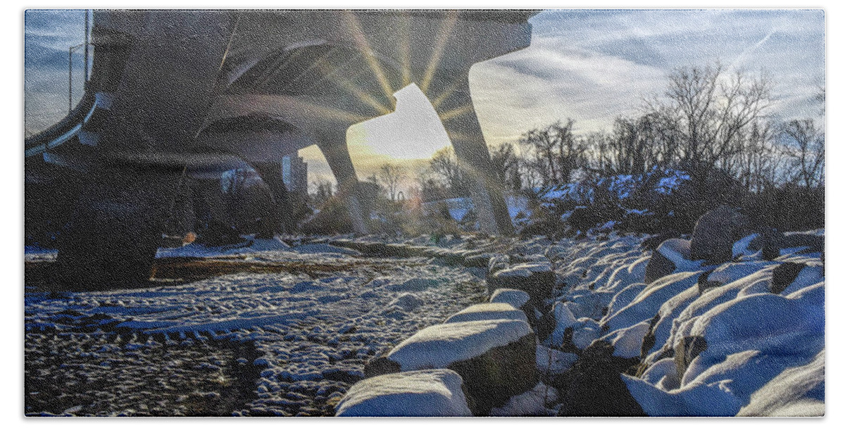 Rva Bath Towel featuring the photograph Snow Under the Bridge by Doug Ash